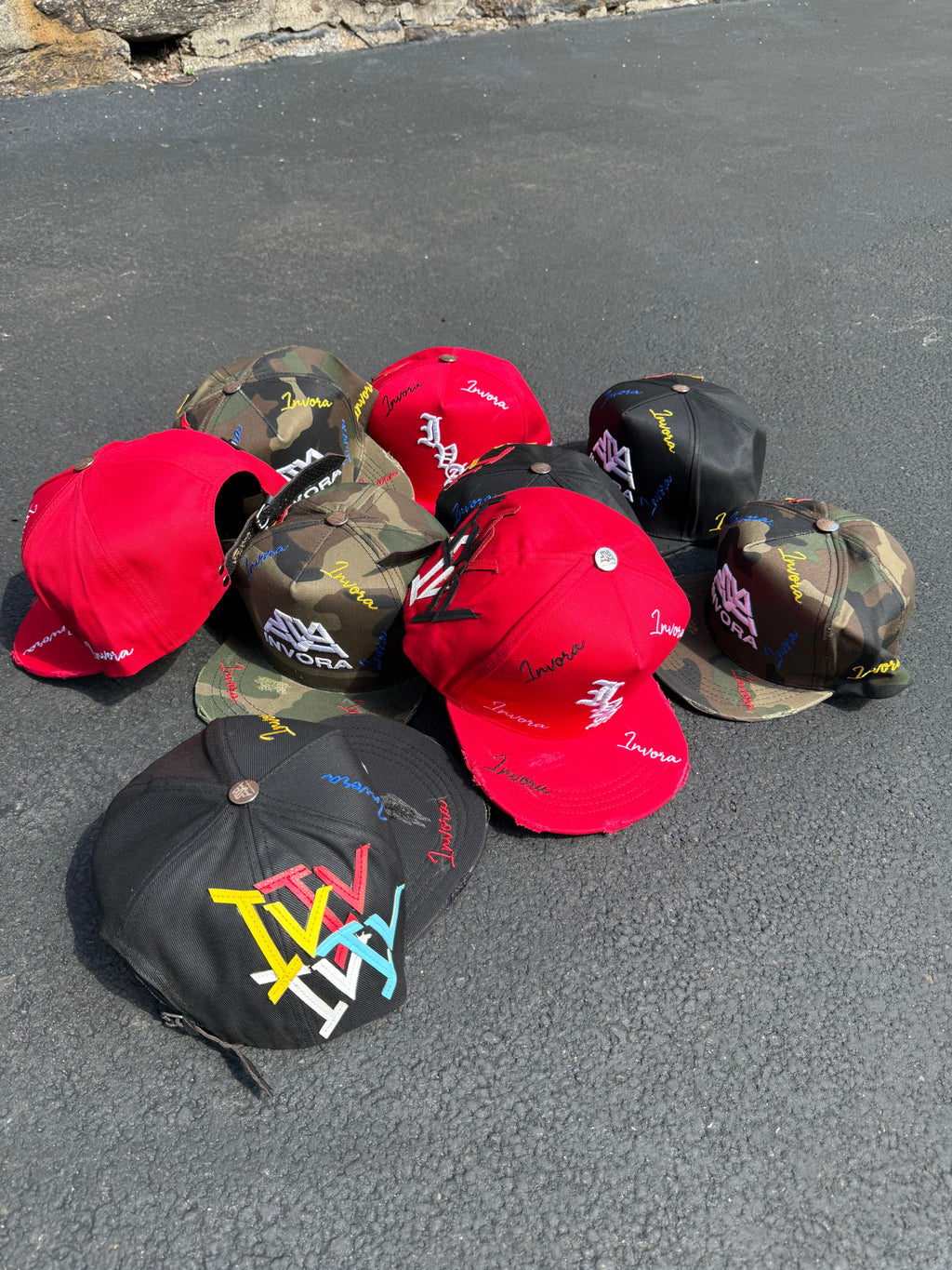INVORA RED “IVA” DISTRESSED HAT