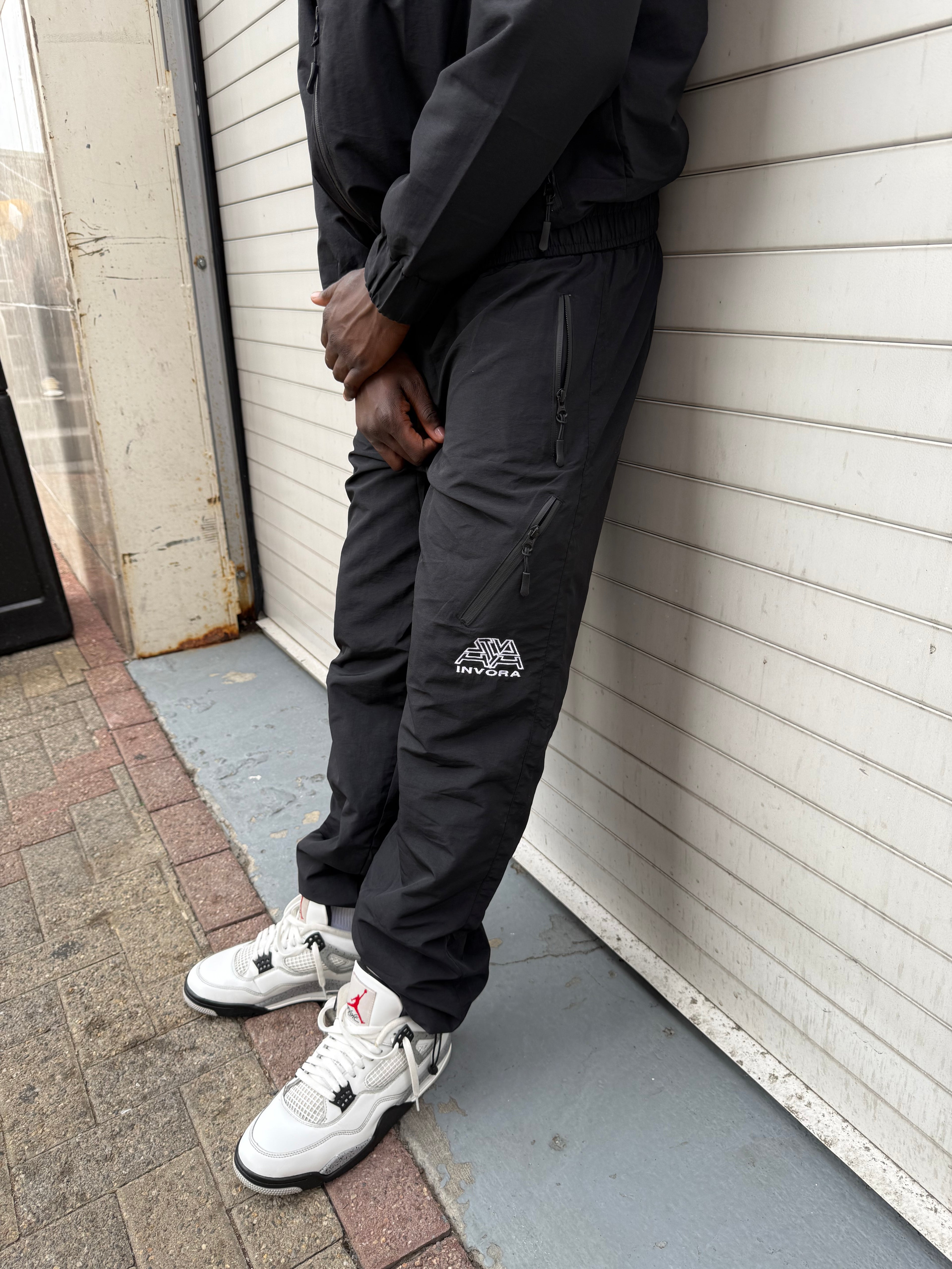 INVORA ESSENTIAL TRACK SUIT (Black)
