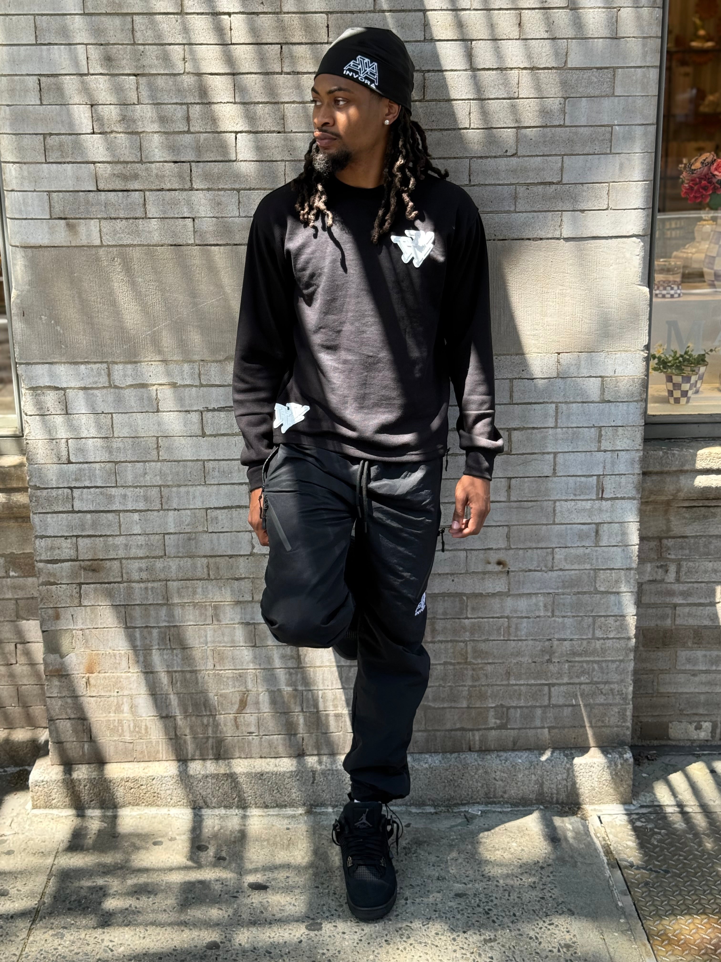 IV Black On White Thermal