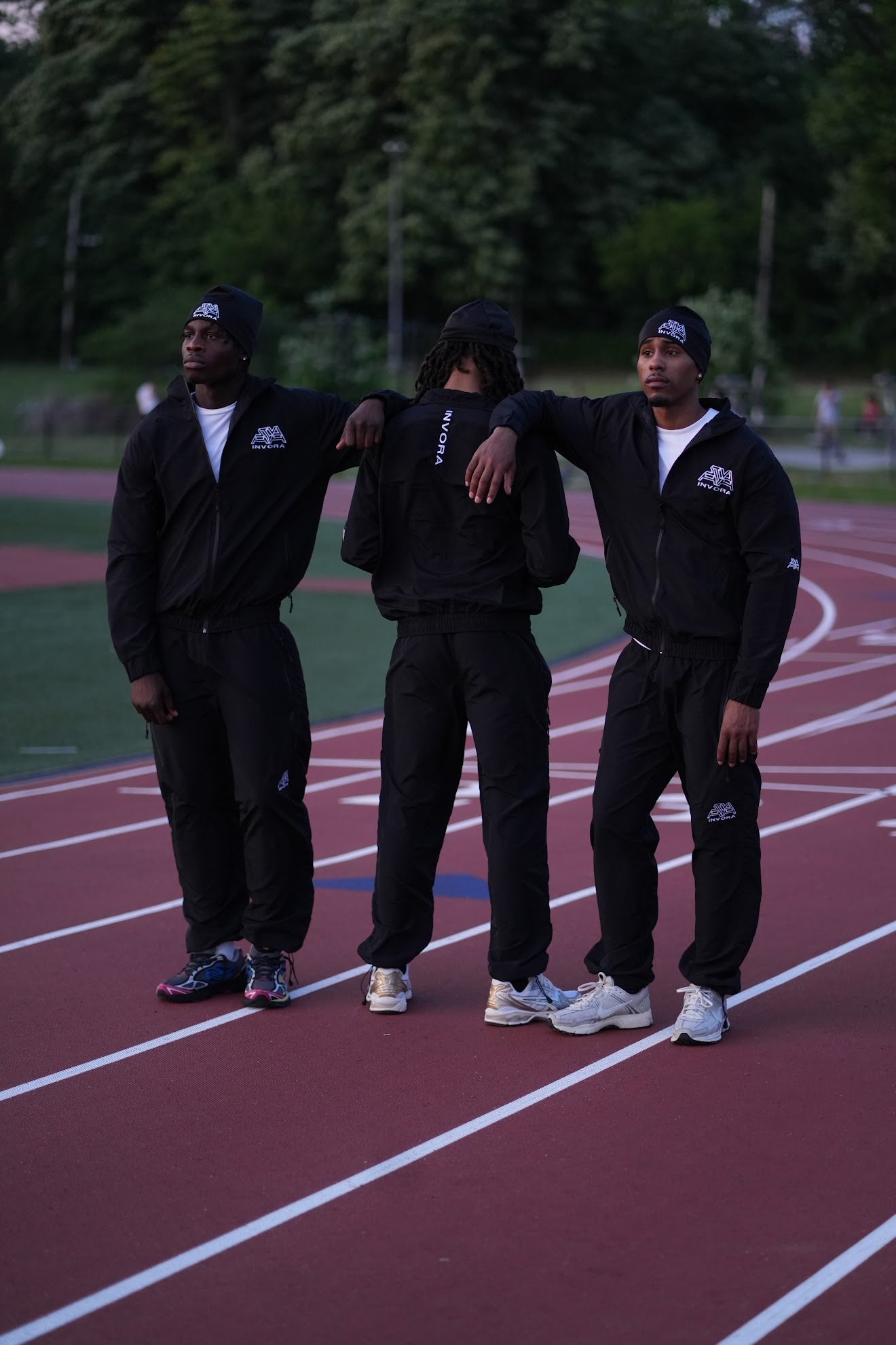 INVORA ESSENTIAL TRACK SUIT (Black)